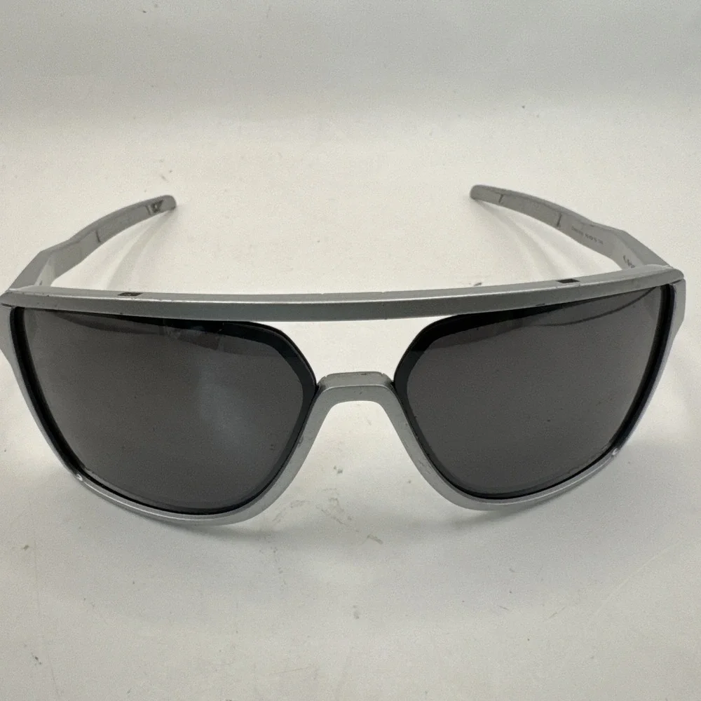 Oakley Castel Sunglasses Matte X Silver Prizm Black OO9147-0763